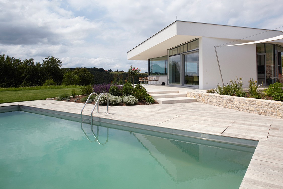 Living Pool in Austria Complements House Architecture