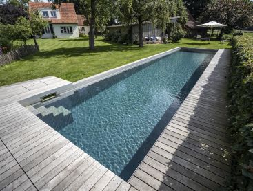 living-pool-in-the-middle-of-nature-Wildeshausen-DE