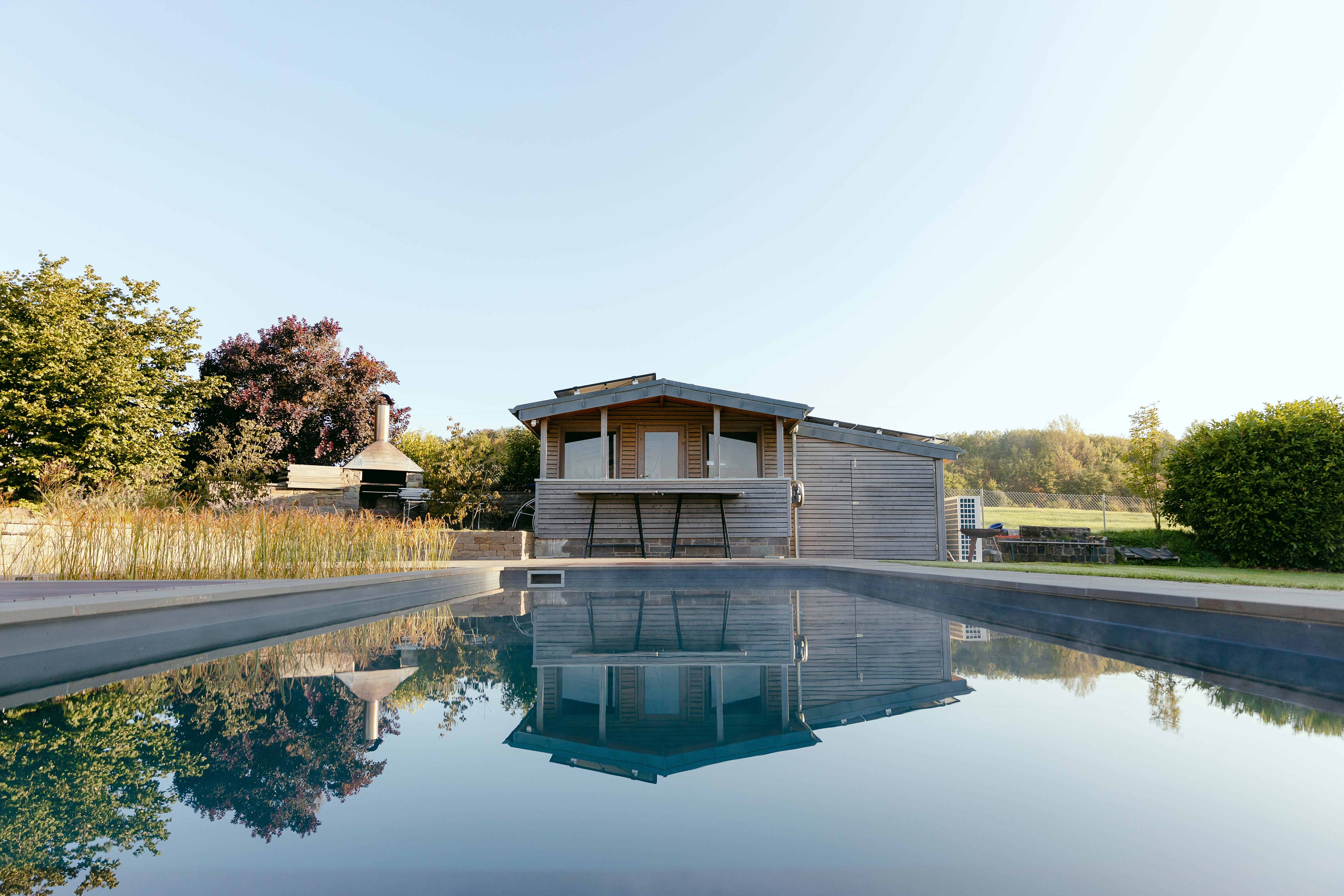 living-pool-with-panorama-Neustadt/Wied-DE