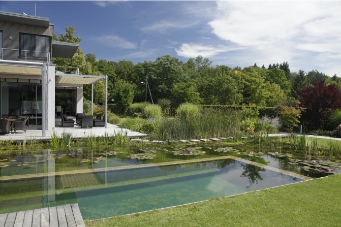 natural-pool-as-centrepiece-of-a-wellness-garden-02